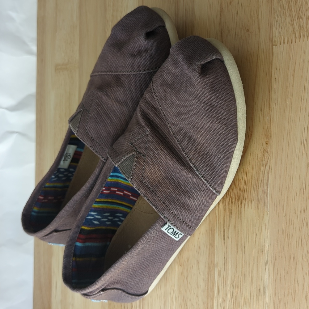 Tom's Slip Ons